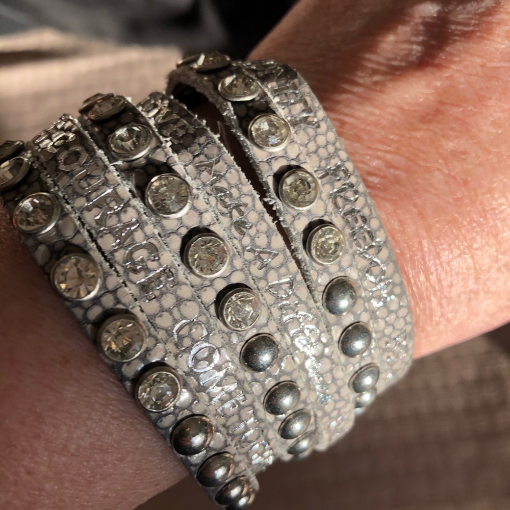 VINTAGE GOOD WISHES LEATHER MAGNETIC CUFF BRACELET - Picture 8 of 8